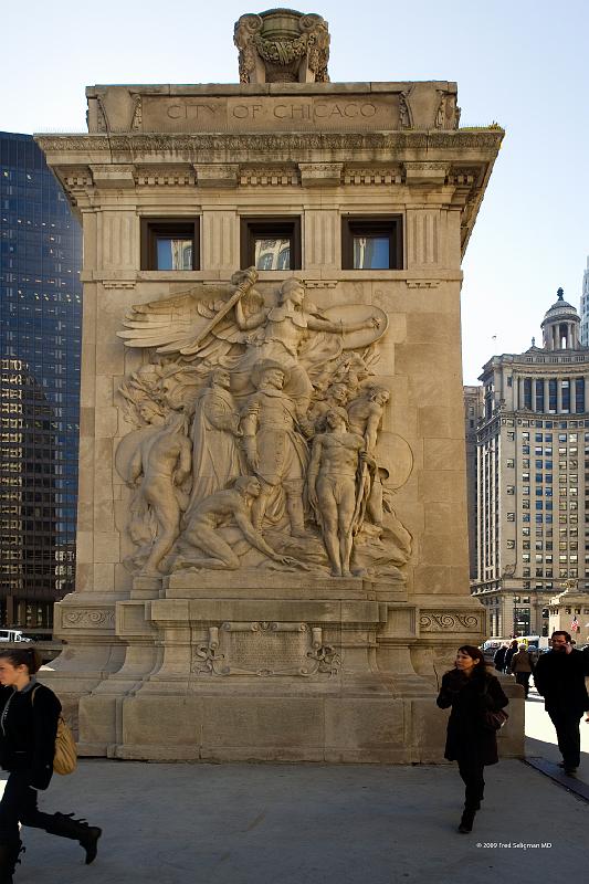 20081030_121420 D3 2x3 P1 srgb.jpg - Sculpture on the Michigan Ave Bridge